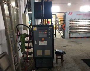 混合干燥機配導(dǎo)熱油爐加熱耗電嘛？