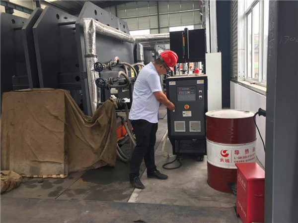 電加熱導(dǎo)熱油爐安全使用，脫水排氣很重要！